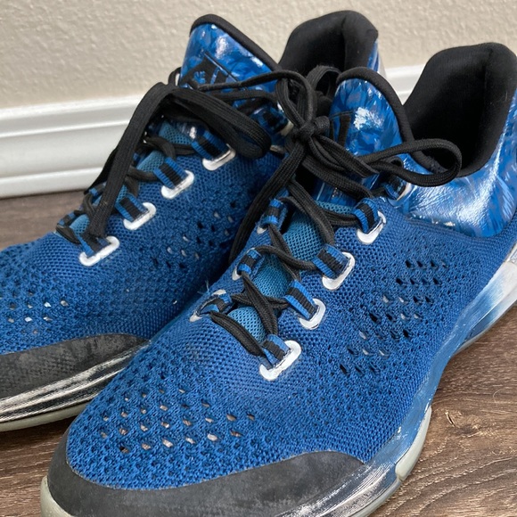 Adidas mens supportive basketball sneakers 9.5 EUC blue silver black - Picture 5 of 9